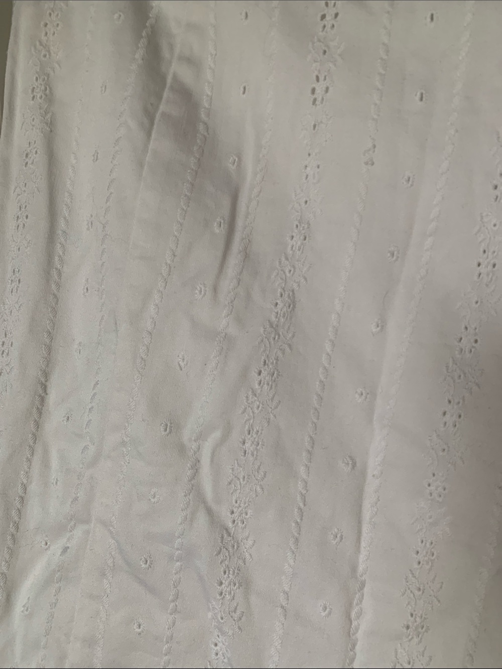 Sport Collection White Cotton Eyelet Pencil Skirt with slit - Picture 5 of 6